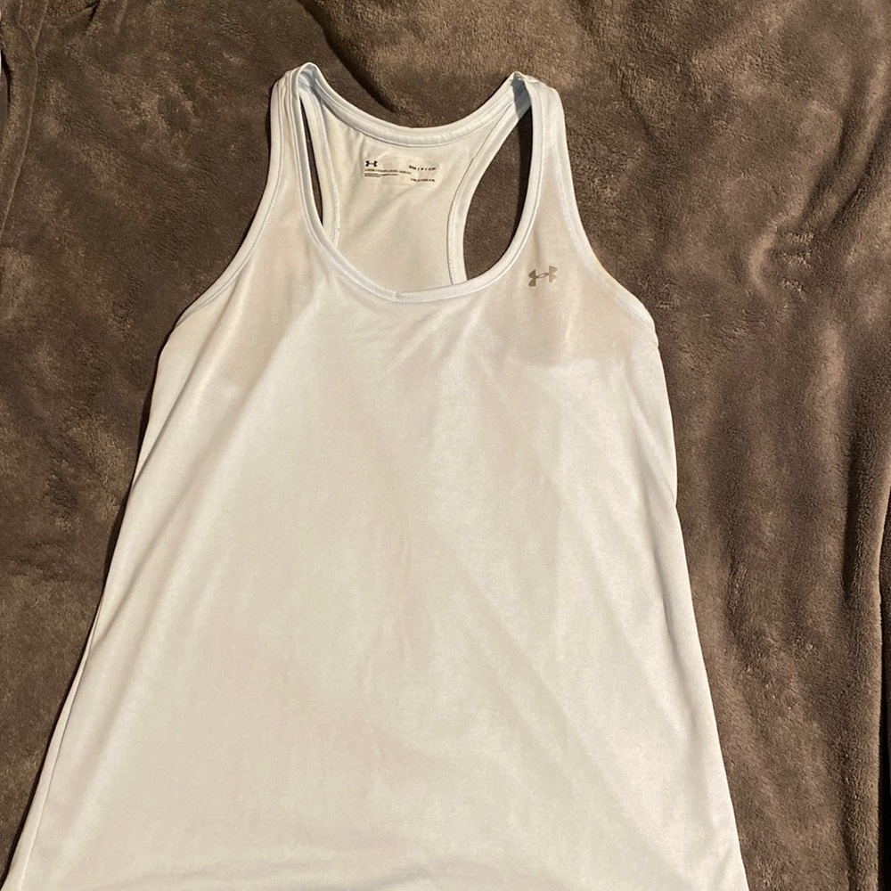 Women’s workout tank top